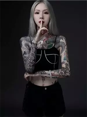 绑定绿茶系统后，我专攻死对头